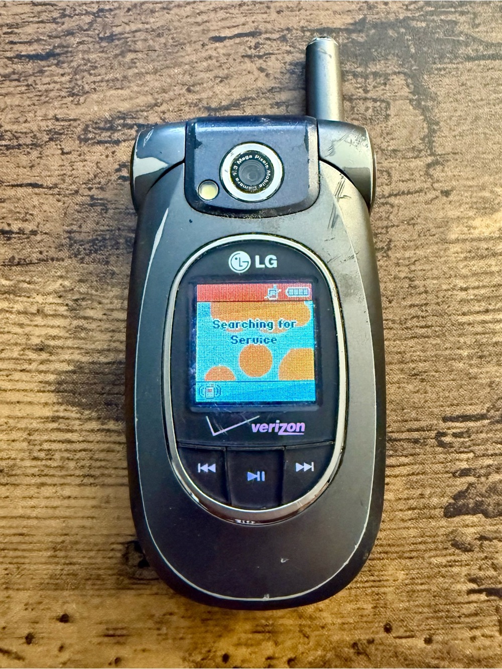 LG VX8300 - Gray and Silver Cellular Flip Phone